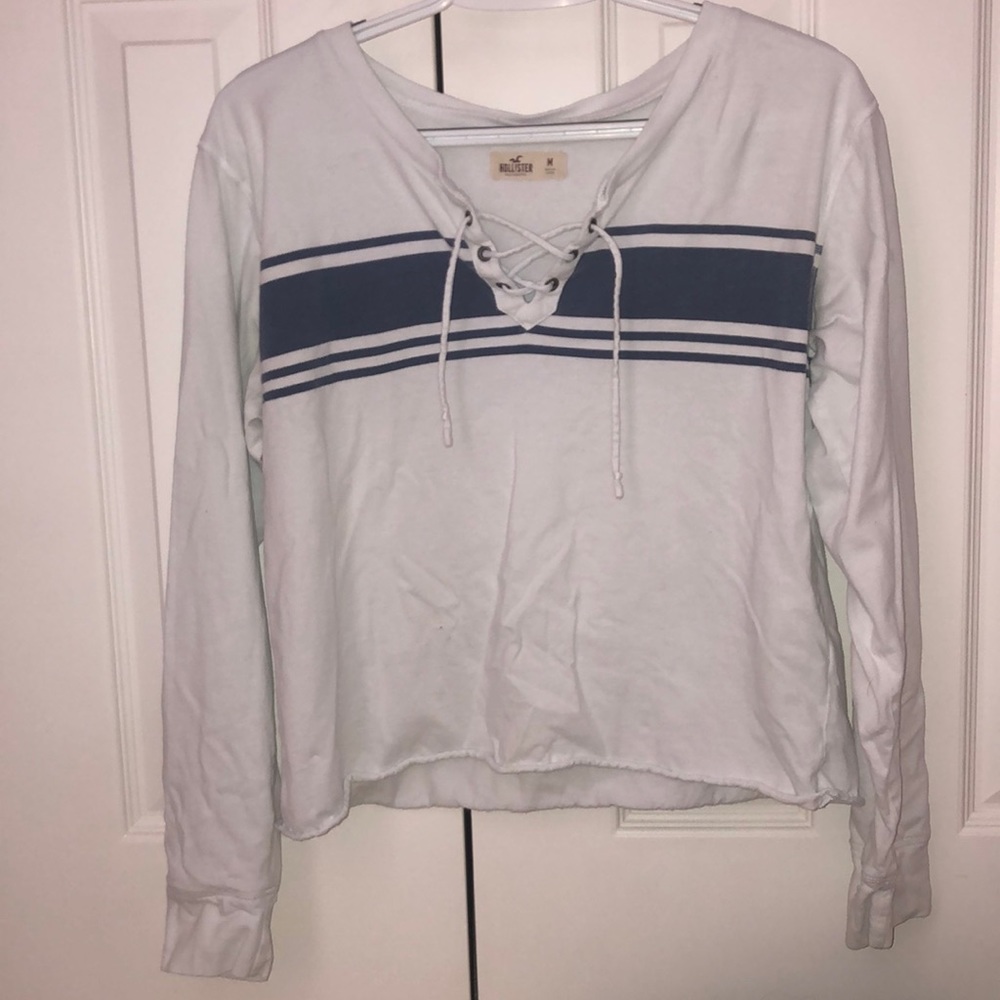 Long sleeve laced top